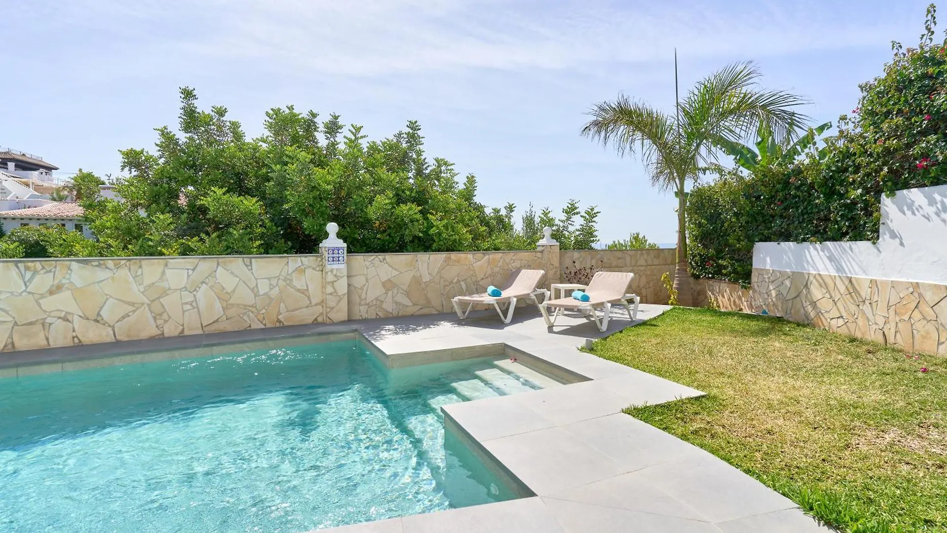 Wonderful Villa Burriana Beach Nerja
